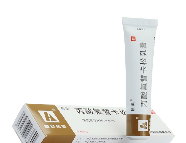 丙酸氟替卡松乳膏(替美)